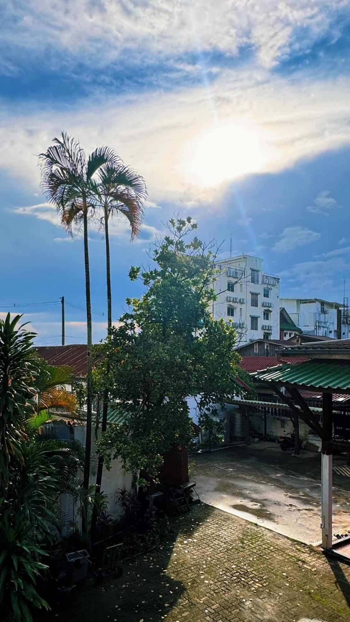 Venn Hostel Vientiane Exterior photo